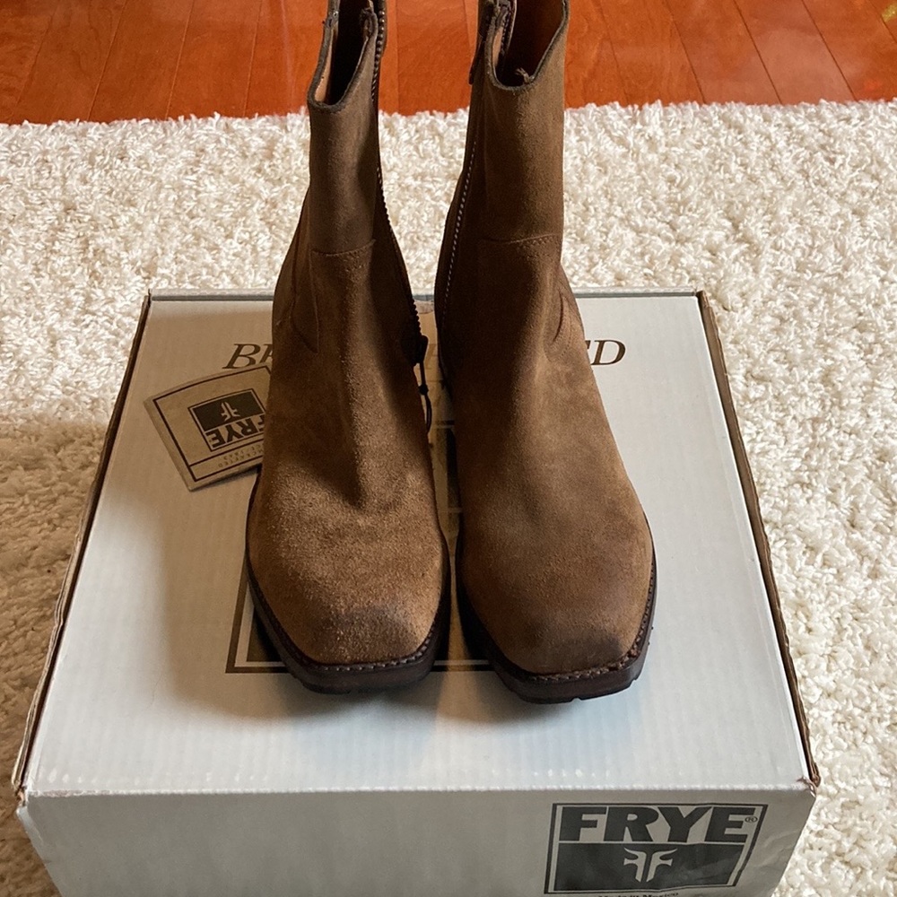 Frye Mens Brown Suede Boots